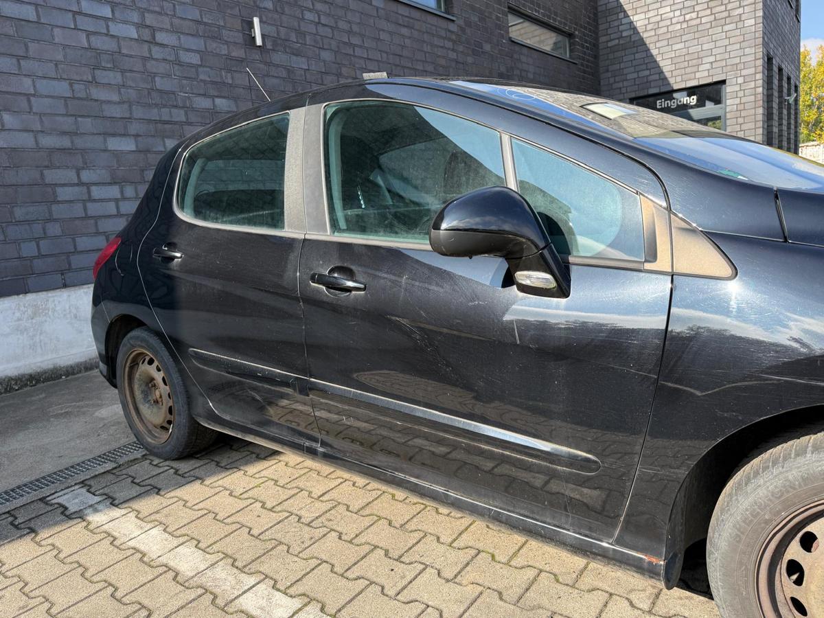 Peugeot 308 I original Tür vorn rechts KTV Schwarz Perla Nera Rohbau BJ09